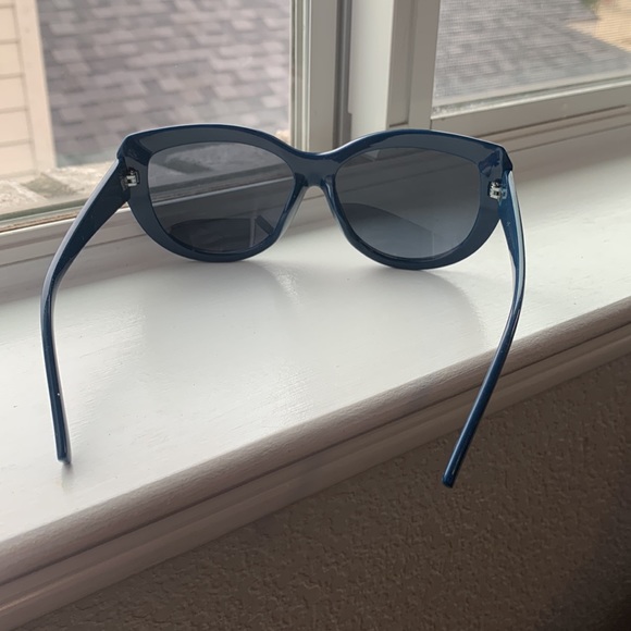 Navy Blue sunglasses - Picture 2 of 4